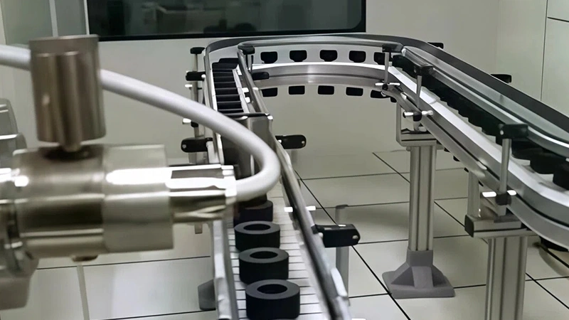 Transportador de cadena flexible