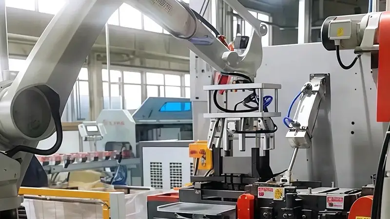 Robot alimentador de láminas metálicas